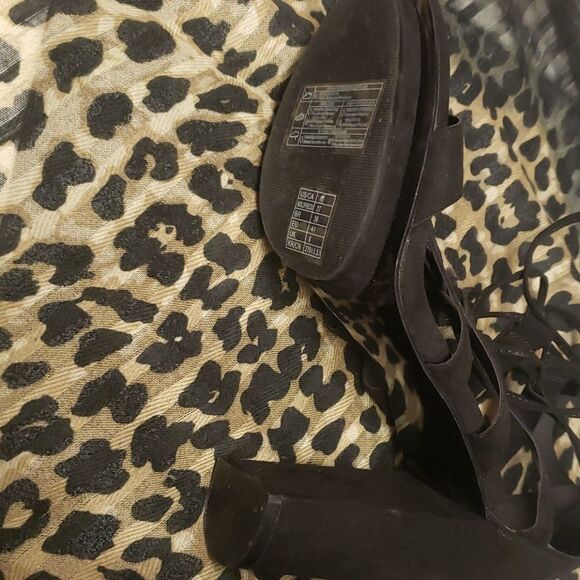 Forever 21 - Picture 4 of 7